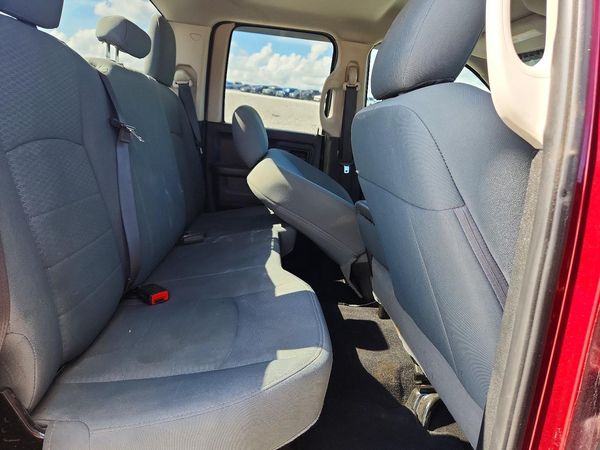 2018 RAM 1500 ST QUAD CAB 4X2