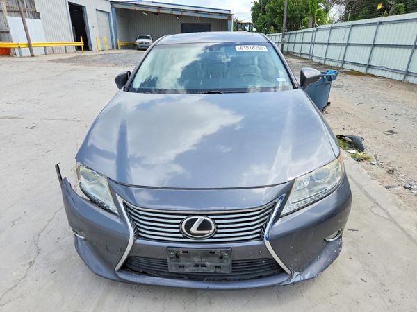 2015 LEXUS ES