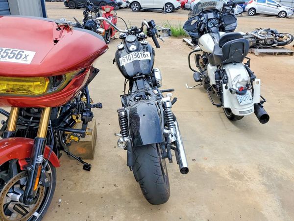 2017 HARLEY-DAVIDSON FX