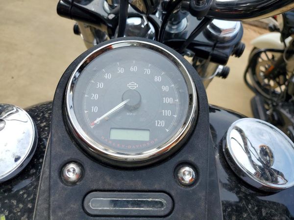 2017 HARLEY-DAVIDSON FX