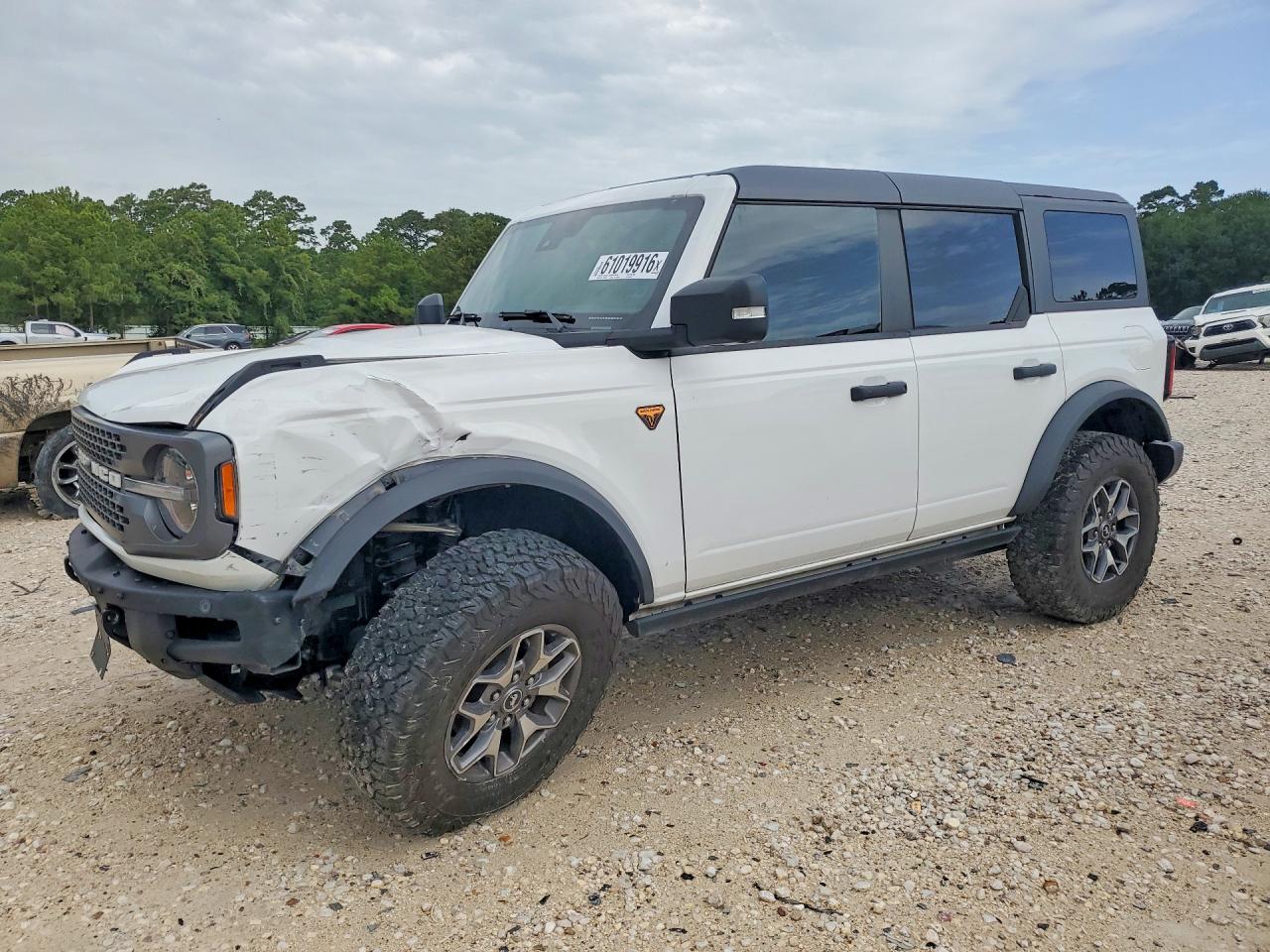 2024 FORD BRONCO Badlands