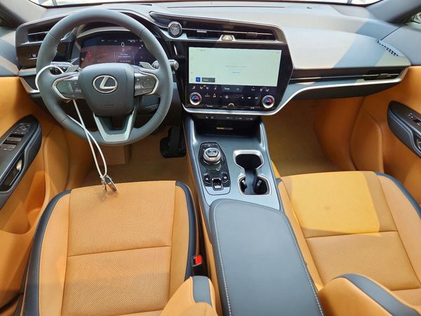 2025 LEXUS RZ 450e