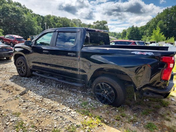 2021 CHEVROLET SILVERADO Custom