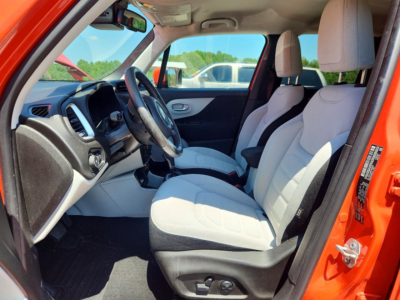 2018 JEEP RENEGADE LATITUDE 4X2