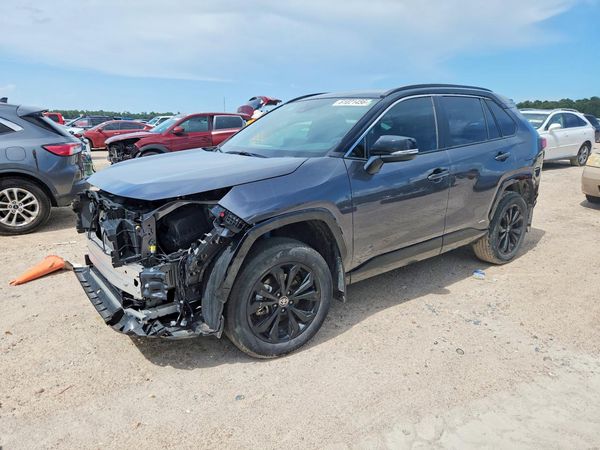 2025 TOYOTA RAV4 XSE