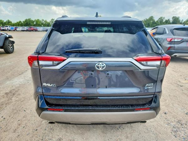 2025 TOYOTA RAV4 XSE