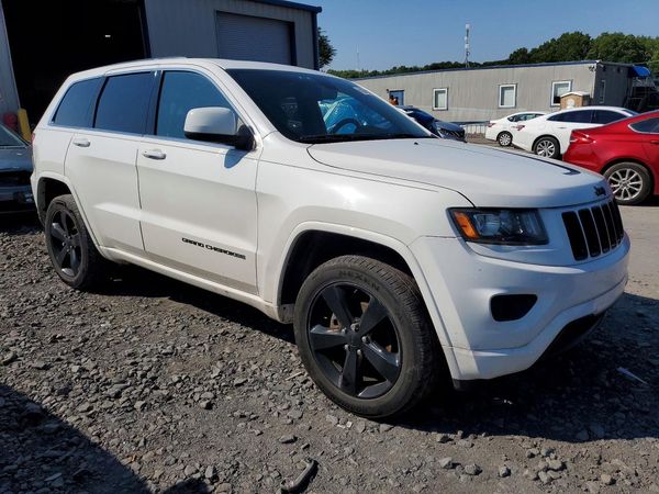 2015 JEEP GRAND CHEROKEE LAREDO 4X4