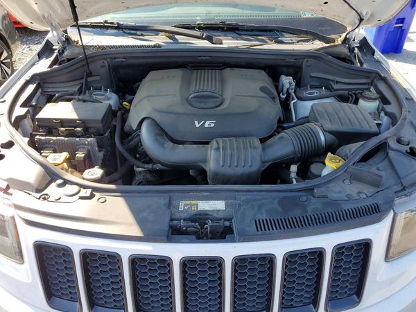 2015 JEEP GRAND CHEROKEE LAREDO 4X4