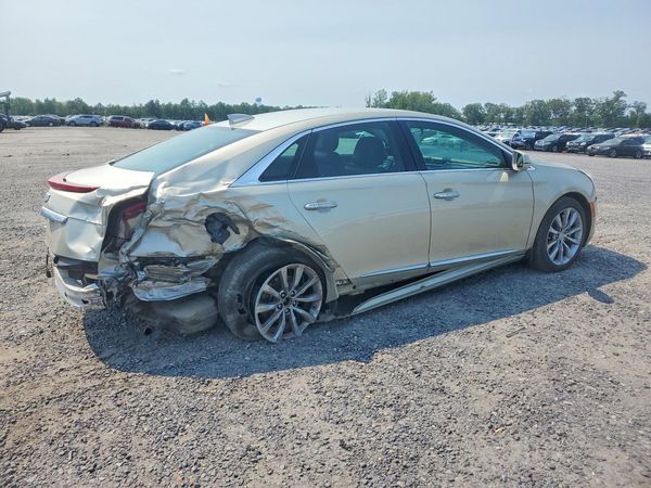 2016 CADILLAC XTS Luxury