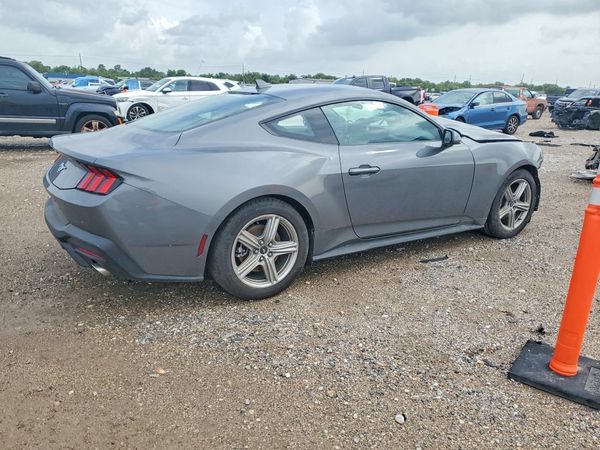 2026 FORD MUSTANG I4