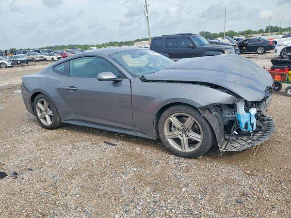2026 FORD MUSTANG I4