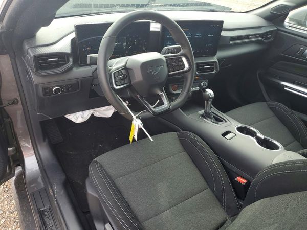 2026 FORD MUSTANG I4