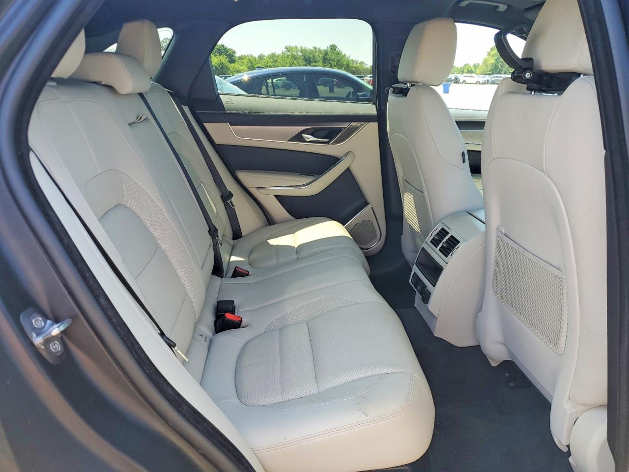 2024 JAGUAR F-PACE P250 R-Dynamic S