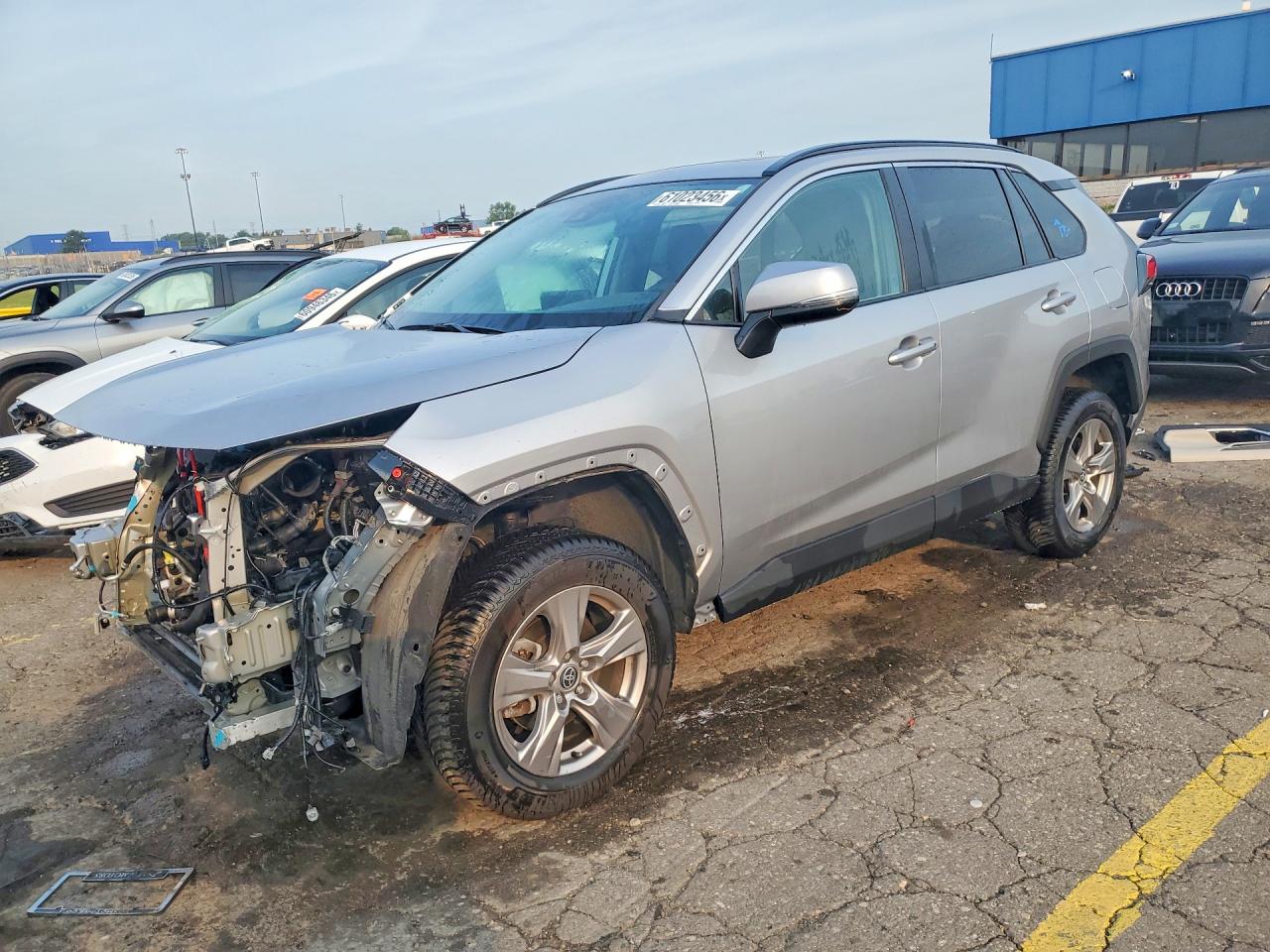 2023 TOYOTA RAV4 XLE