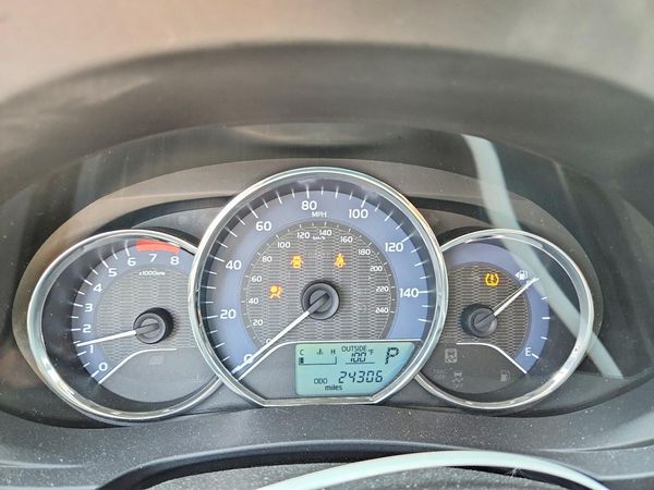 2015 TOYOTA COROLLA