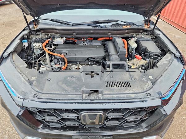 2025 HONDA CR-V Sport Touring — Engine bay