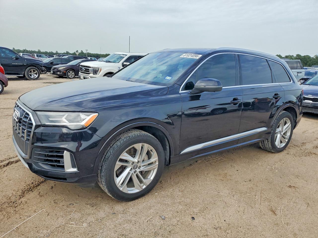 2020 AUDI Q7 quattro Premium Plus