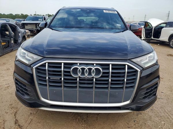 2020 AUDI Q7 quattro Premium Plus