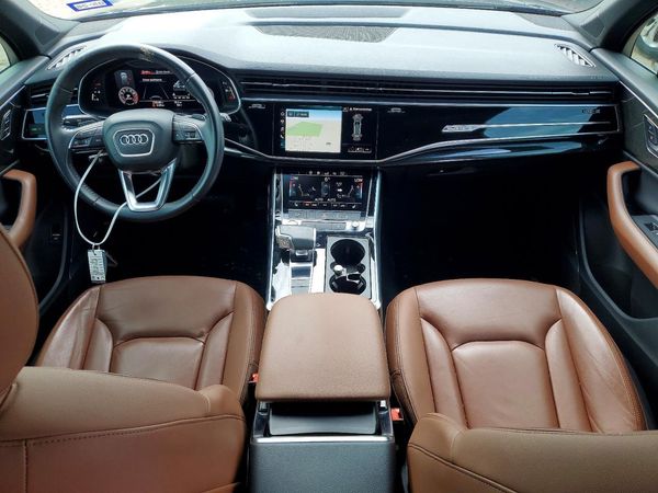 2020 AUDI Q7 quattro Premium Plus