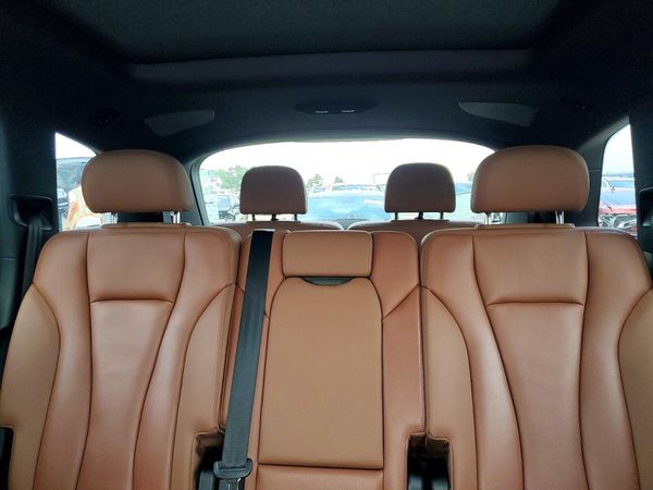 2020 AUDI Q7 quattro Premium Plus