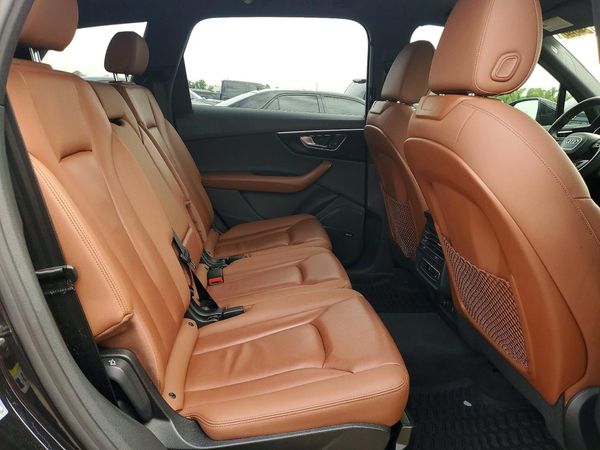 2020 AUDI Q7 quattro Premium Plus