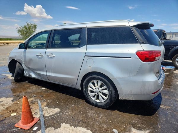 2016 KIA SEDONA LX - Middle-low