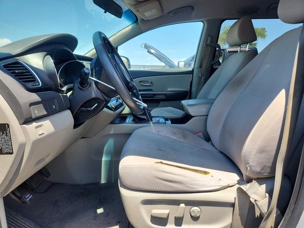 2016 KIA SEDONA LX - Middle-low