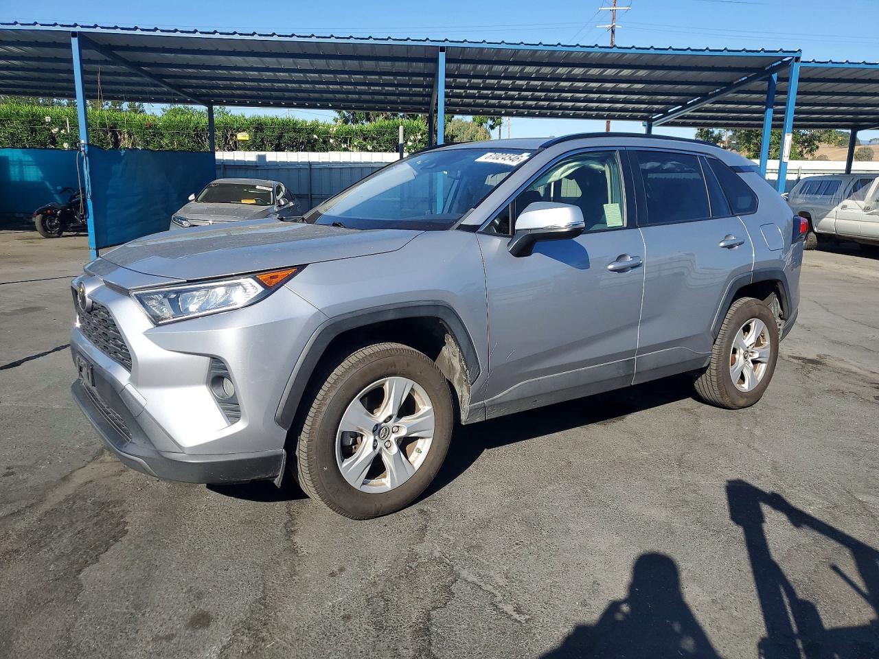2019 TOYOTA RAV4 XLE / XLE Premium 4WD