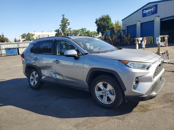 2019 TOYOTA RAV4 XLE / XLE Premium 4WD