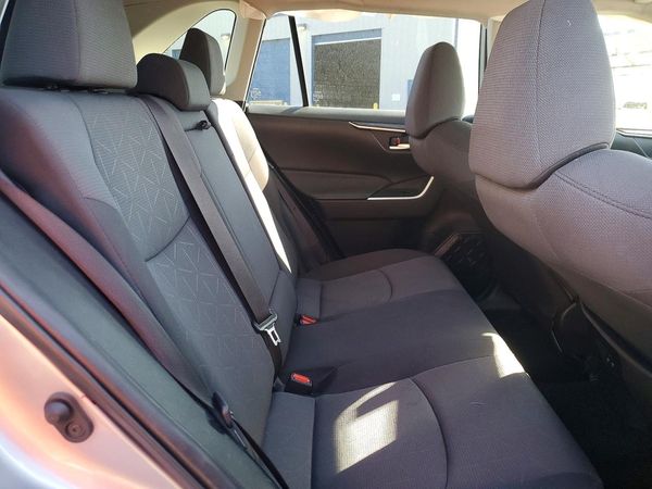 2019 TOYOTA RAV4 XLE / XLE Premium 4WD