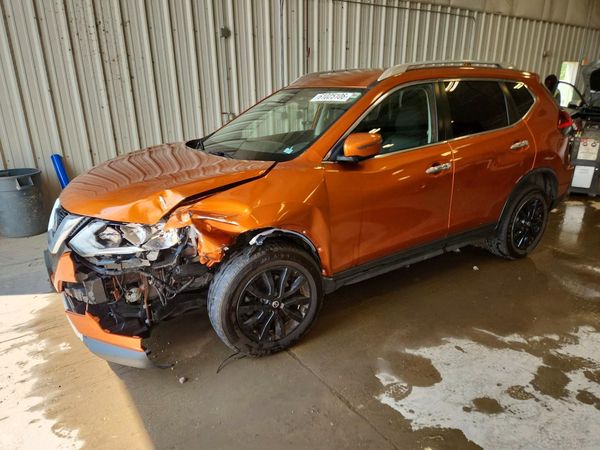 2019 NISSAN ROGUE — Front 3/4