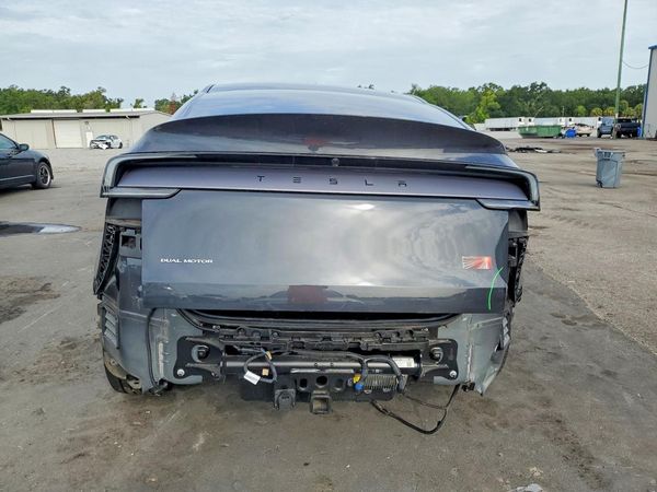 2026 TESLA MODEL Y