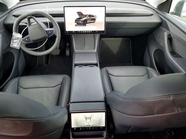 2026 TESLA MODEL Y