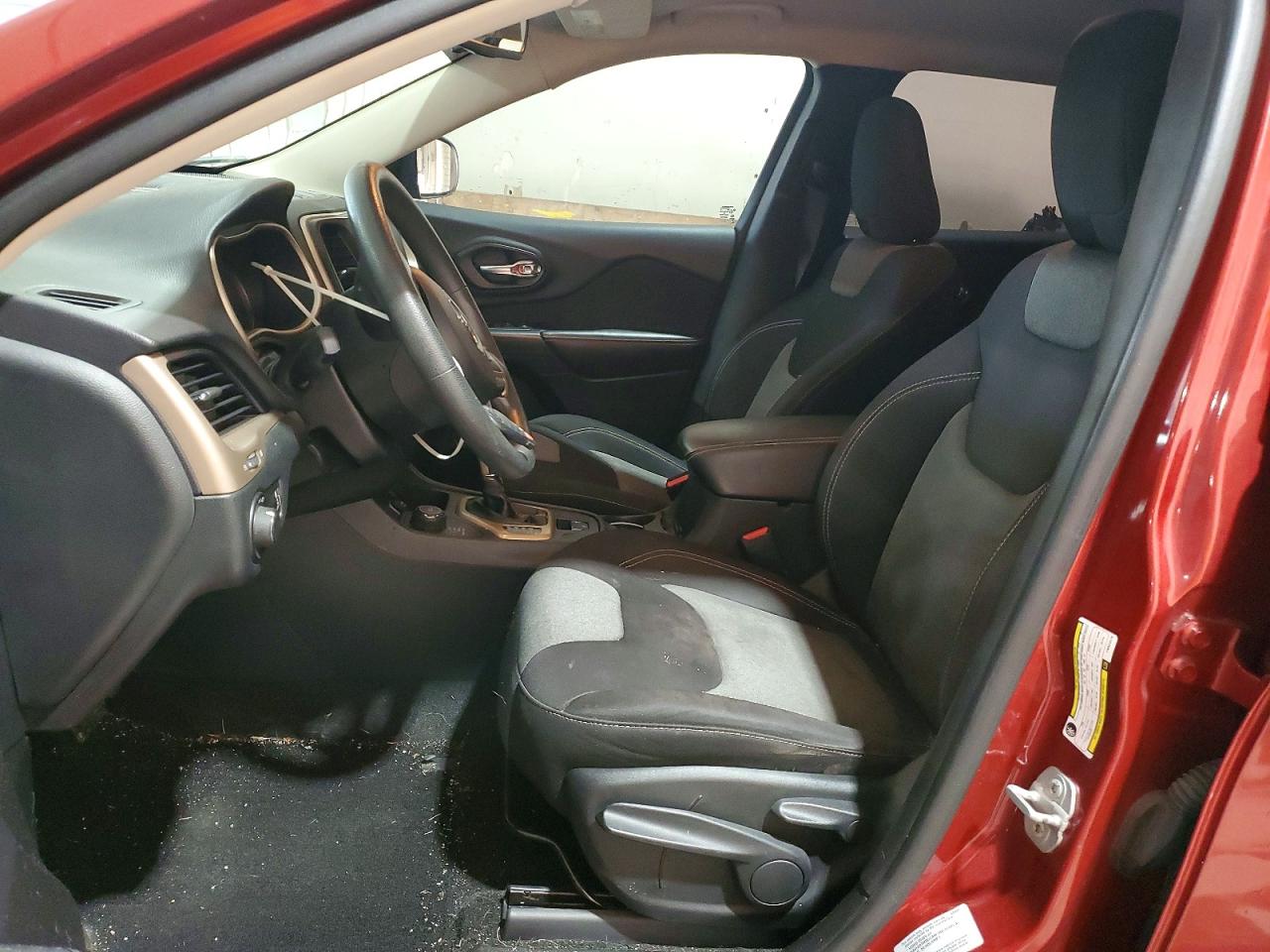 2015 JEEP CHEROKEE SPORT 4X4