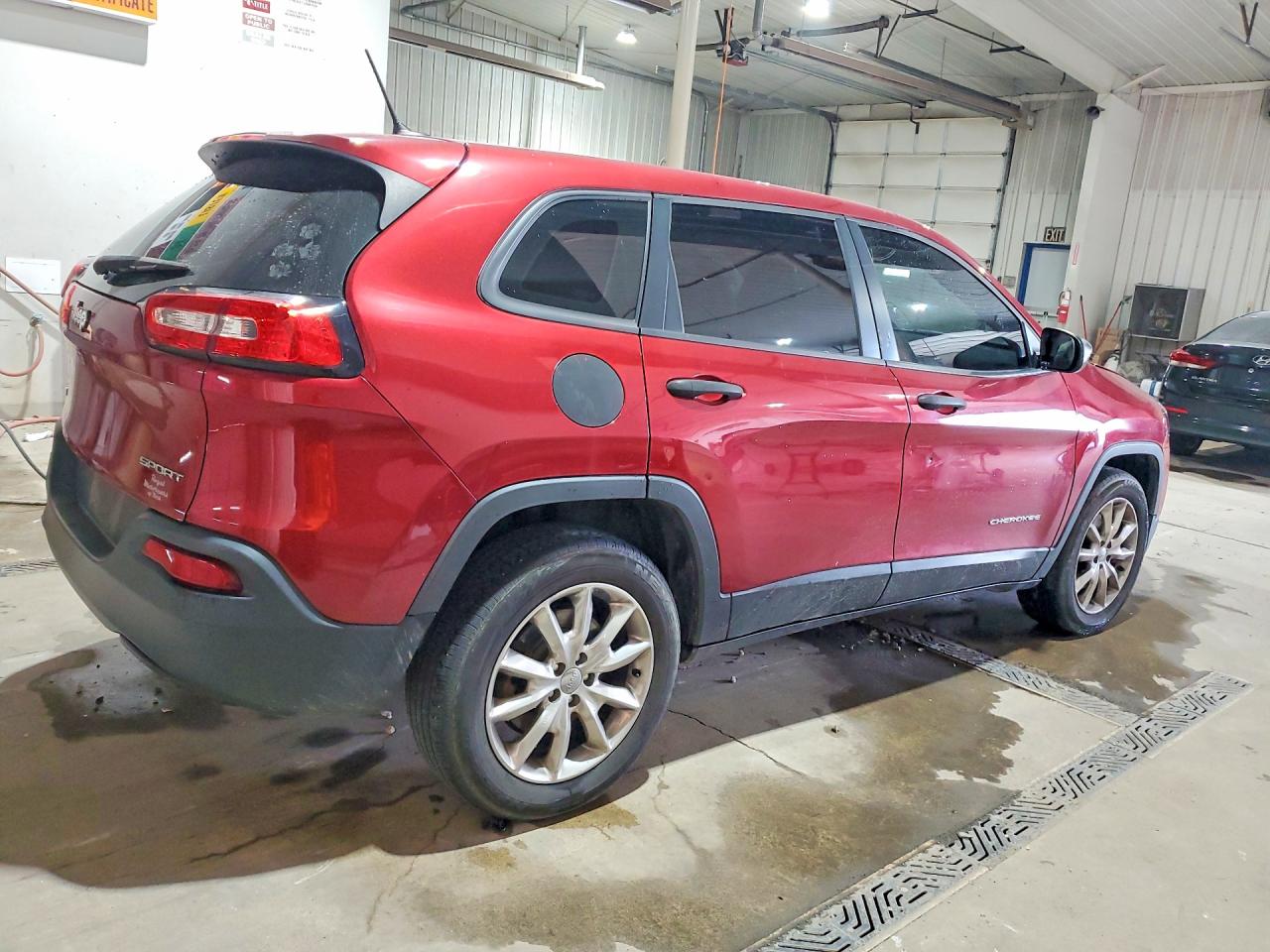 2015 JEEP CHEROKEE SPORT 4X4