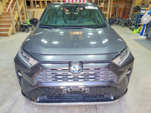 2020 TOYOTA RAV4 XSE HV