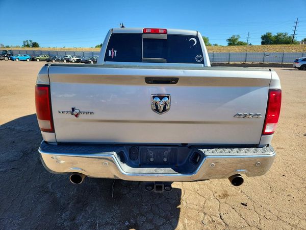 2016 RAM 1500 SLT