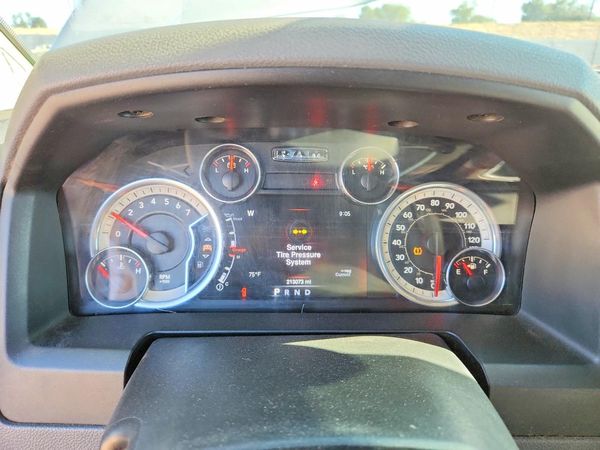 2016 RAM 1500 SLT