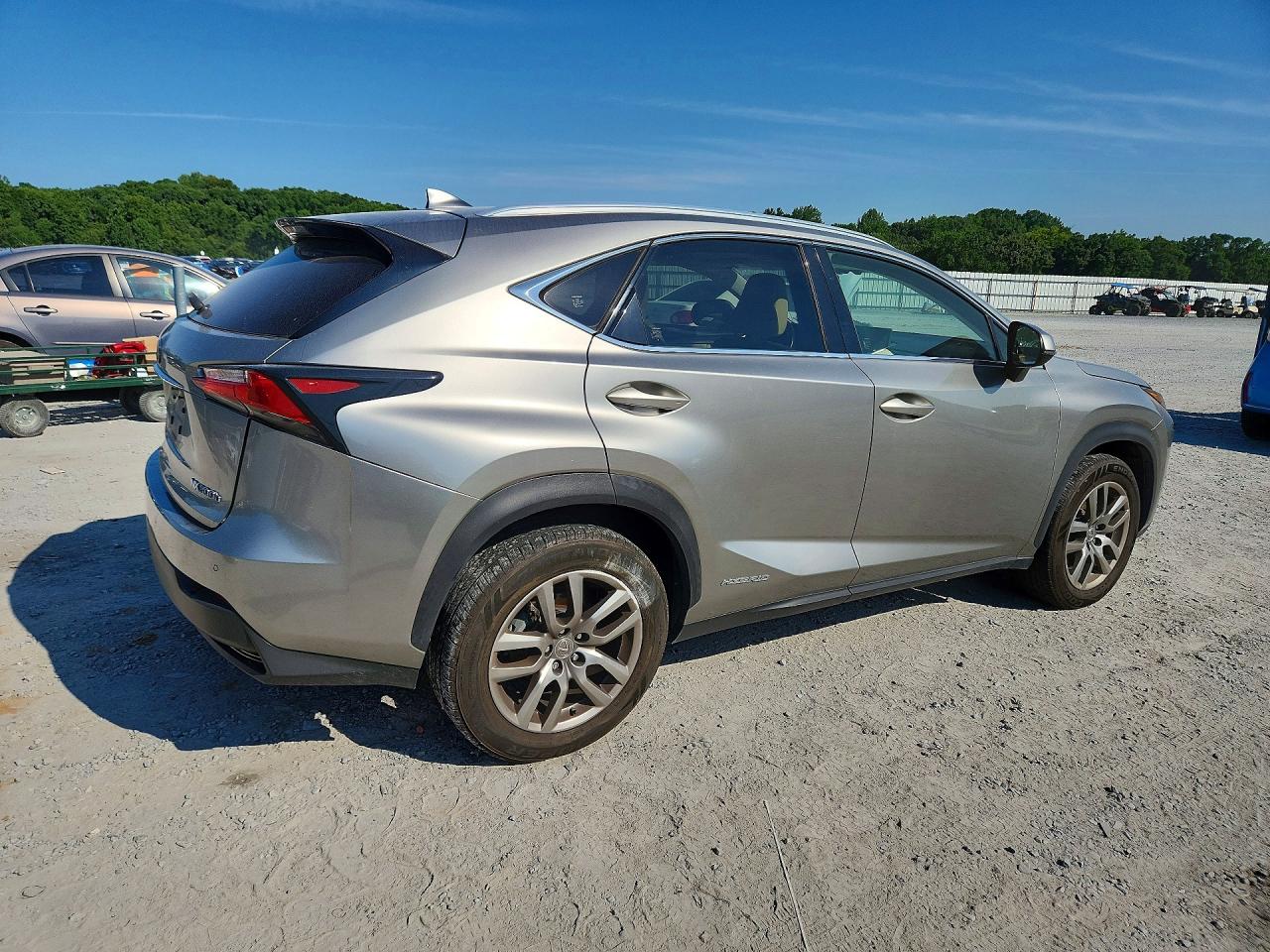 2016 LEXUS NX 300h Luxury