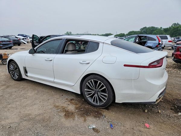 2019 KIA STINGER Premium