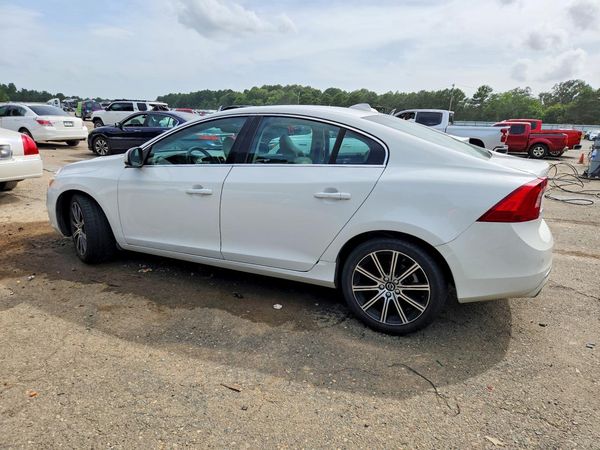 2017 VOLVO S60