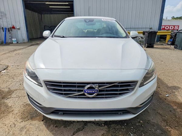2017 VOLVO S60