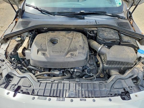 2017 VOLVO S60