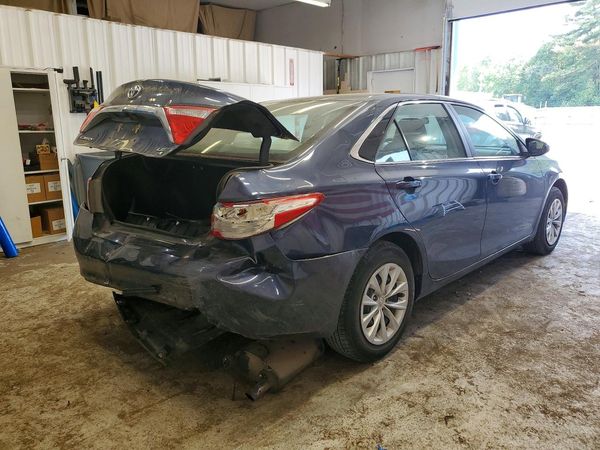 2016 TOYOTA CAMRY
