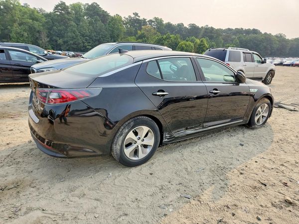 2016 KIA OPTIMA GL - Middle-low