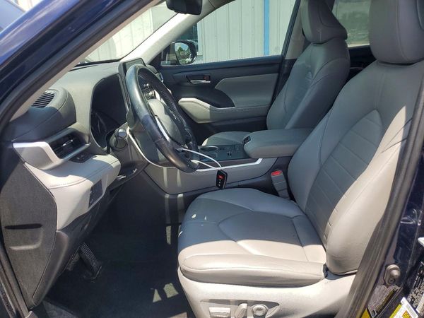 2021 TOYOTA HIGHLANDER XLE