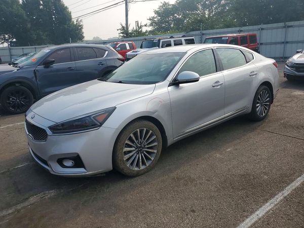 2017 KIA CADENZA Premium