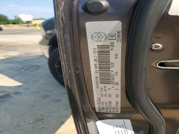 2017 RAM 1500 SLT QUAD CAB 4X4