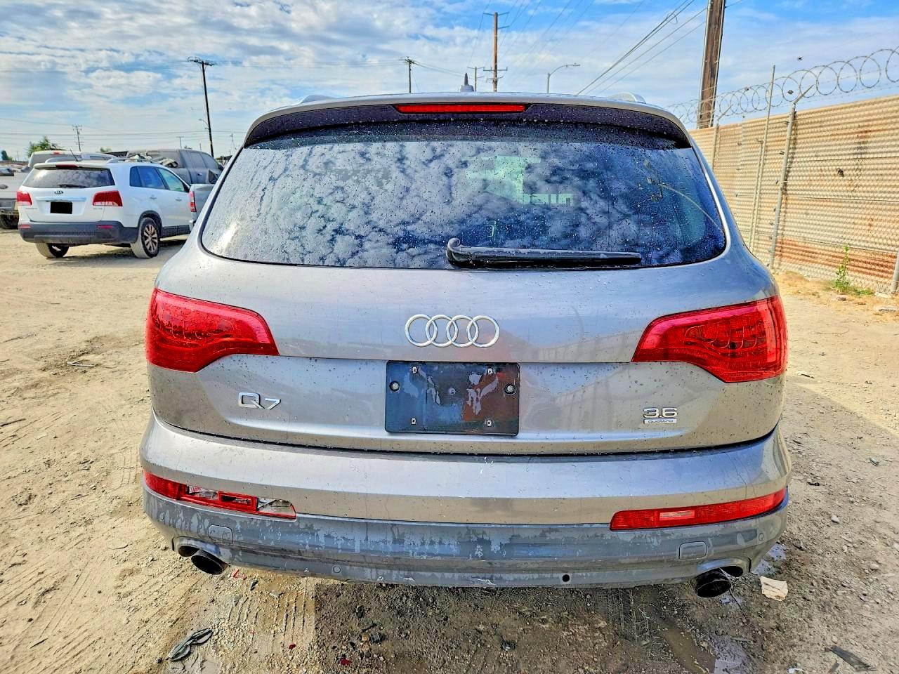 2010 AUDI Q7 Premium