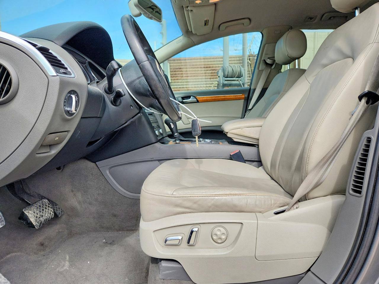 2010 AUDI Q7 Premium